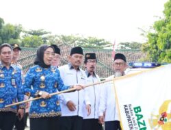 Plt. Bupati Ayu Asalasiyah Lepas Logistik Paket Sembako Ramadhan