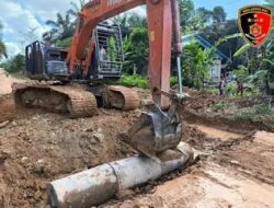 TMMD Kodim 1204/Sanggau Menggeber Pengerjaan Program Jalan dan Pemasangan Gorong-Gorong