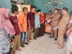 Kepala Kampung Banjar  Masin Zubir RC Bagikan BLT Ke 19 KPM  Tahap 2 dari bulan. 45,6 di  Tahun 2025