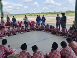 Plt. Bupati Ayu Asalasiyah Dukung Pembelajaran Lapangan Di Skadron 12/Amur Jaya Yudha