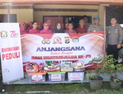 Hari Bhayangkara ke 79, Kapolres Dampingi PJU Polda Lampung Anjang Sana ke Rumah Personel Yang Gugur Saat Bertugas di Way Kanan.