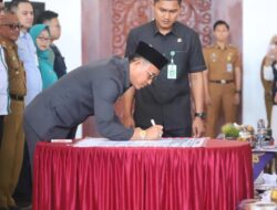 Tangani Kekerasan Terhadap Perempuan dan Anak, Parosil Lakukan Penandatangan Komitmen Berama