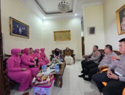 Hari Bhayangkara ke 79, Kapolres Dampingi Kapolda Lampung Anjang Sana ke Rumah Almarhum Briptu Ghalib