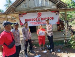 Hari Bhayangkara Ke 79, Polsek Rebang Tangkas Salurkan Bantuan Sosial Kepada Warga