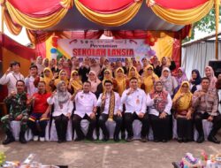 BUPATI LAMPUNG UTARA RESMIKAN SEKOLAH LANSIA MAWAR DI DESA CANDIMAS, KOTABUMI