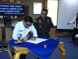 Bupati Lampung Utara dan Kajari Tandatangani Surat Kuasa Khusus Tindak Lanjut LHP BPK RI