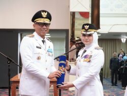 Gubernur Lampung Lantik Nanda Indira–Antonius Muhammad Ali Sebagai Bupati dan Wakil Bupati Pesawaran 2025–2030