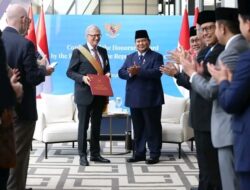 Presiden Prabowo Gelar Pertemuan dengan Bill Gates, Anugerahkan Bintang Jasa Utama