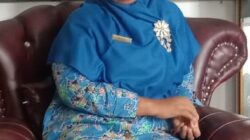 Kepsek SMPN 1 Koto Balingka, Pasbar Hj.Erlinda : Bekerja Dengan Niat Ikhlas