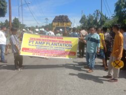 Aksi Demo Anak Cucu Kemenakan M.DT.Kayo