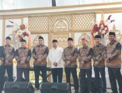 7 Muakhi nya Diperkenalkan Drs Kadarsyah Dalam Acara Syukuran