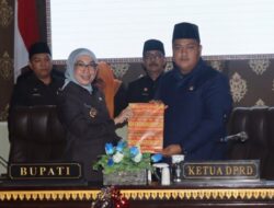 Bupati Way Kanan Sampaikan Raperda APBD Tahun Anggaran 2026 pada Rapat Paripurna DPRD