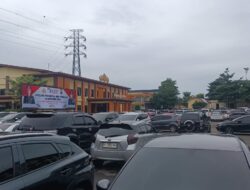 “Lautan Mobil” di Polda Lampung: Simbol Kekayaan atau Alarm Ketidakpercayaan?