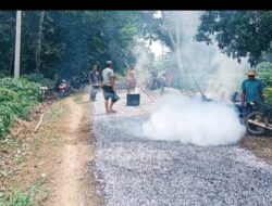 Pemdes Sukajaya Melaksanakan Rehap Jalan Lapen 497 Meter di Dusun 4 Sinar Lampung