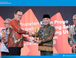 Pemerintah Kabupaten Lampung Selatan kembali mencatat prestasi di tingkat nasional setelah berhasil meraih Penghargaan Innovative Government Award (IGA) Tahun 2025 dengan kategori Kabupaten Sangat Inovatif