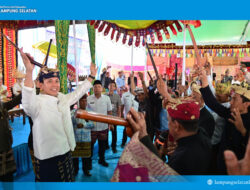 Cangget Bagha Katibung: Bupati Egi Resmi Sandang Adok Pengikhan Penata Marga