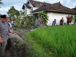 Tinja Buay Bahuga, Gubernur Rahmat Mirzani Djausal Tawarkan Solusi Konkret Infrastruktur dan Pemulihan Lahan Tani