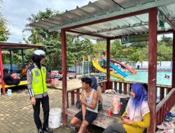 Operasi Lilin Krakatau 2025, Satlantas Polres Way Kanan Sampaikan Himbauan di Objek Wisata