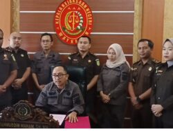 Kejaksaan Negeri Way Kanan terus mengembangkan penyidikan perkara dugaan tindak pidana korupsi Program Bantuan Stimulan Perumahan Swadaya (BSPS) Tahun Anggaran 2023.