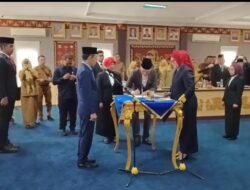 Dra.Intji Indriati Resmi Jabat Sekdakab Lampura