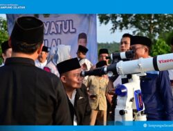 Langit senja di Pantai Canti, Kecamatan Rajabasa,menjadi saksi ikhtiar penentuan awal Ramadan 1447 Hijriah di Kabupaten Lampung Selatan