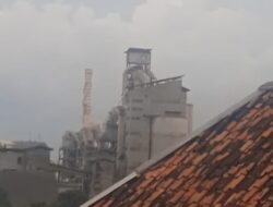 Debu Hitam Diduga dari PTSB Cemari Air Gading, Warga Mengeluh Sesak dan Mata Perih