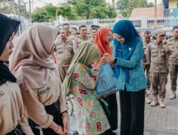 Bakti Sosial Ramadan, TP PKK Provinsi Lampung Salurkan Ratusan Paket Sembako