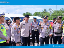 Bupati Egi Dampingi Wakapolri Dedi Prasetyo Tinjau Arus Mudik Bakauheni, Pastikan Pemudik Aman dan Nyaman