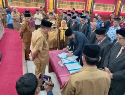 Walikota Pariaman Yota Balad Melantik 54 Orang Pejabat, Salah satunya Mantan Sekdakab Padang Pariaman, Rudy RR