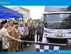 413 Jemaah Calon Haji Lampung Selatan Diberangkatkan, Bupati Egi: Jaga Kesehatan dan Nama Baik Daerah