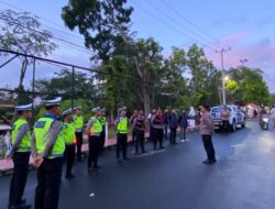 Pastikan Berjalan Aman dan Lancar, Polisi Kawal Keberangkatan Calon Jamaah Haji Asal Way Kanan