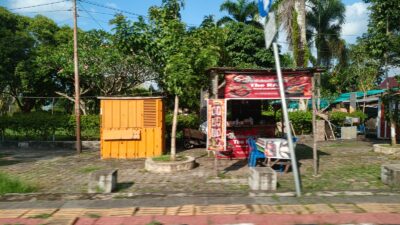 Taman Kota Kayuagung Jadi Tempat Berdagang, Dana Lapak Diduga Tak Masuk PAD – Publik Pertanyakan Transparansi Anggaran