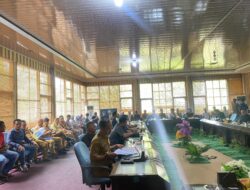 Dewan Perwakilan Rakyat Daerah (DPRD ) dan pemkab Kabupaten Waykanan Bersama Masyarakat Gelar Rapat Aspirasi masyarakat terkait BBM 