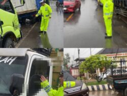 Respon Cepat 110, Polres Way Kanan Hadir Cegah Kemacetan Dan Laka Lantas Bagi Pengguna Jalan