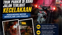 Diduga Akibat Antrean Panjang BBM, Truk Parkir di Bahu Jalan Terlibat Kecelakaan dengan Pengendara