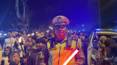 Sambut 1 Muharram 1448 H, Polisi Berikan Pengamanan Pawai Obor di Umpu Semenguk