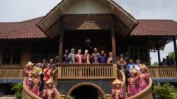 Bupati Muchendi Dorong Rumah Adat OKI di Anjungan Sumsel Jadi Pusat Kegiatan Masyarakat