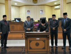 DPRD dan Pemkab Agam Sahkan Perda Pertanggungjawaban Pelaksanaan APBD 2025