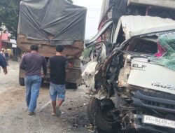 Tabrakan Dum Truk dan Cold Diesel di Way Kanan, Satu Pengemudi Patah Tulang Kaki