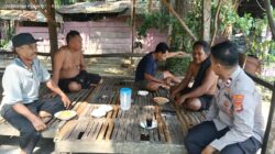 Perkuat Sinergi, Polsek Way Tuba Gelar Patroli Dialogis dan Sosialisasi Sabuk Kamtibmas