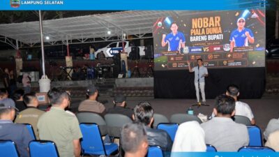 UMKM Raup Berkah dari Nobar Piala Dunia, Bupati Egi: Gema HELAU Gerakkan Ekonomi Rakyat dan Perkuat Gotong Royong
