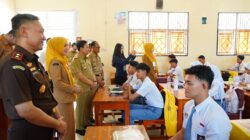 Hari Pertama Sekolah, Gubernur Lampung Bersama Kajati Turun Langsung Pastikan Makan Bergizi Gratis Berjalan Optimal