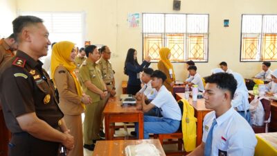 Hari Pertama Sekolah, Gubernur Lampung Bersama Kajati Turun Langsung Pastikan Makan Bergizi Gratis Berjalan Optimal