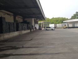 Diduga Tak Kantongi Izin Operasional, Dua Perusahaan Logistik ‘Bertameng’ di Gudang Alfamart Lampung Utara
