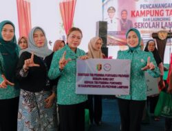 Canangkan Desa TAPIS dan Luncurkan Sekolah Lansia di Kampung Rukti Endah, Ketua TP PKK Lampung Dorong Pembangunan SDM Dimulai dari Desa