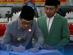 Bupati Hamartoni Hadiri Paripurna Pengesahan KUA-PPAS APBD Lampung Utara TA 2027
