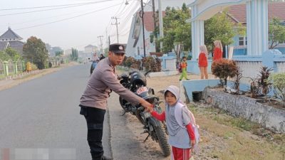 Antisipasi Gangguan Kamtibmas, Polsek Bumi Agung Pam Rawan Pagi di Depan SDN 1 Pisang Baru