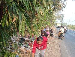 Atasi Sampah Liar, Kadis DLH Lampung Utara dan Camat Abung Selatan Pimpin Gotong Royong Bersama Masyarakat