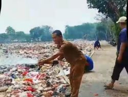 Cuaca Panas Ekstrem El Nino, Kadis LH Lampung Utara Gunaido Lakukan Penyiraman Mitigasi Kebakaran di TPA Alamkari